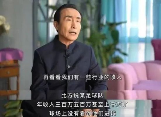 绿军方面整个半场打的都比较均衡，双探花外加波尔津吉斯联手拿下44分为球队取得11分优势进入下半场。